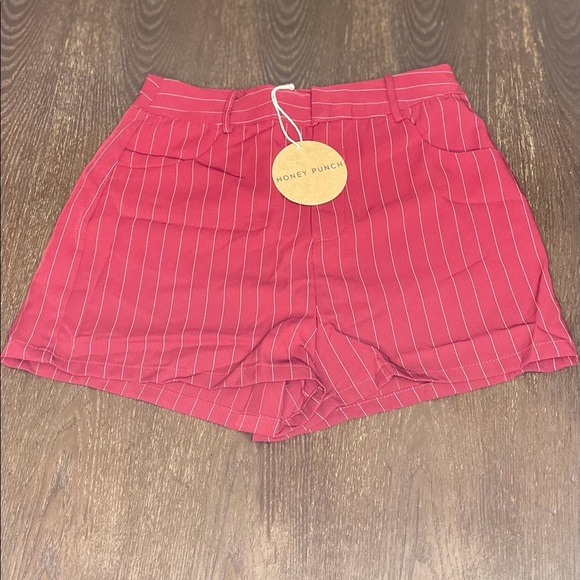 HONEY PUNCH WINE WHITE PIN STRIPE SHORTS - Picture 13 of 13